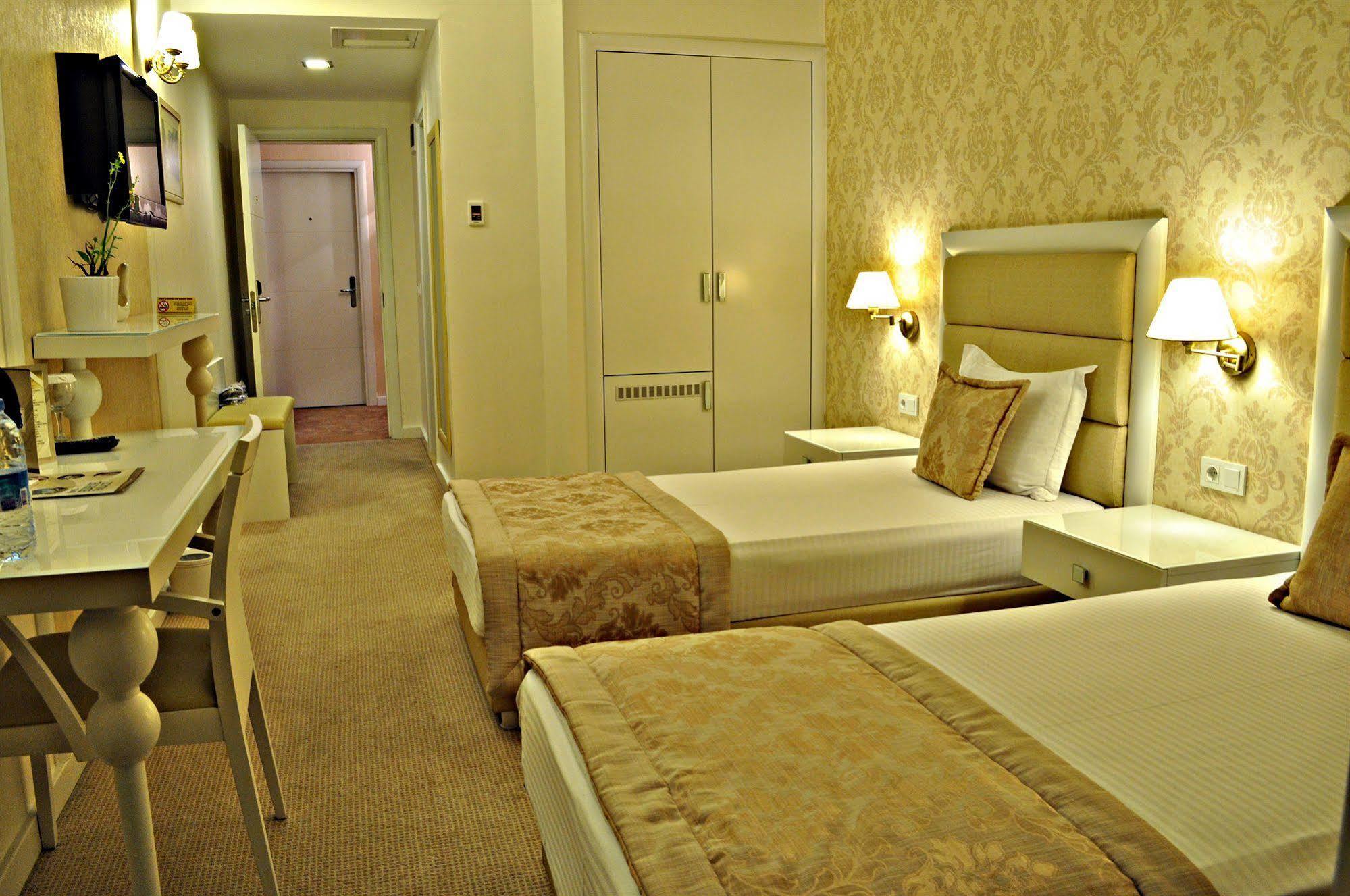 Palace Hotel 4*